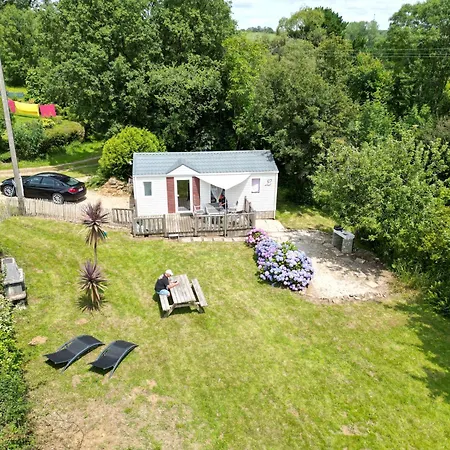 Mobil-home Sur 2000 Mètres Carrées